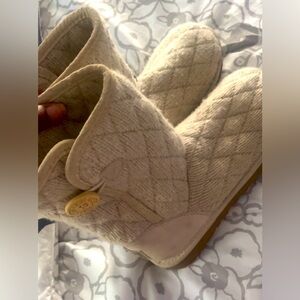 Used Uggs … size 9 in women.